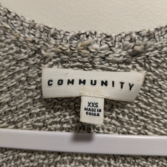 Aritzia Community Short Sleeve Cardigan - Picture 3 of 6